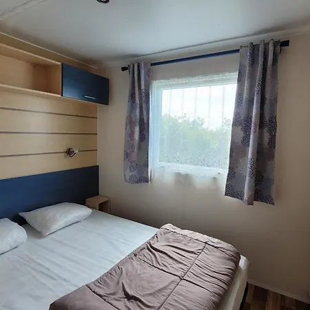 Le Bellevue 营地 *